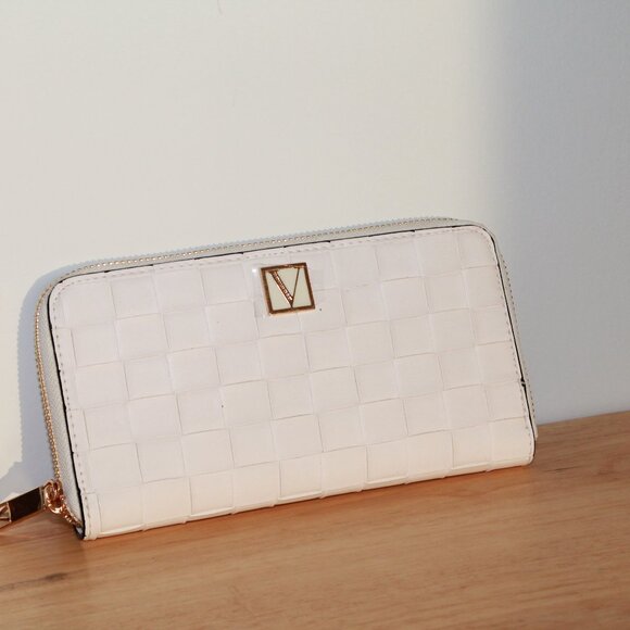 Victoria's Secret Wallet - Picture 1 of 6